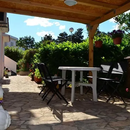 Apartment Pana Šilo