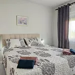 Pana 아파트 *
