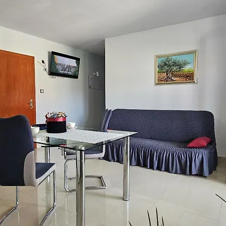 Apartment Pana *