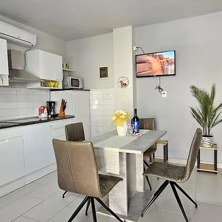Apartment Pana